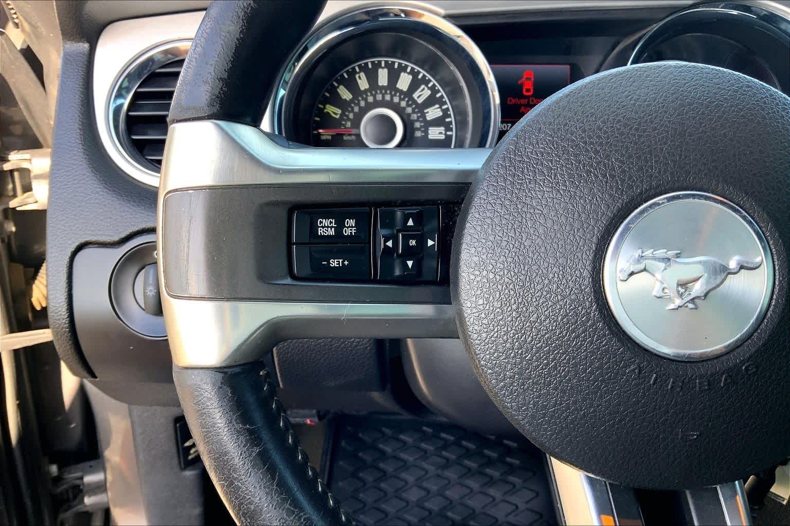 Used 2014 Sterling Gray Metallic Ford V6 Premium image 19