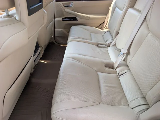 Used 2013 Starfire Pearl Lexus 570 image 10