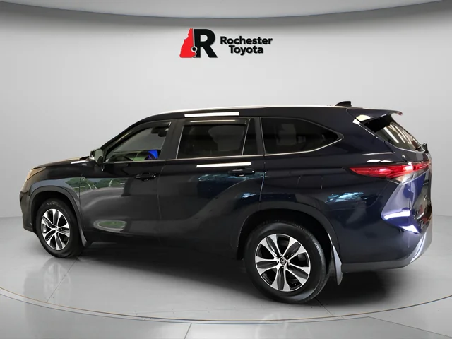 Used 2023 Blue Toyota XLE image 4