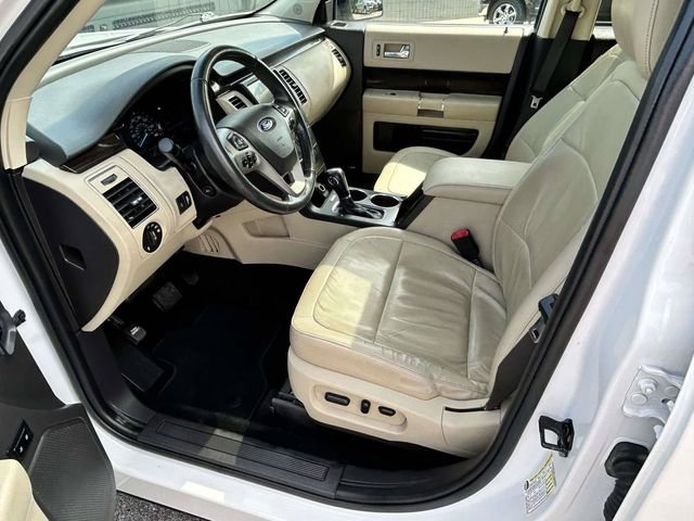 Used 2016 White Ford SEL image 16
