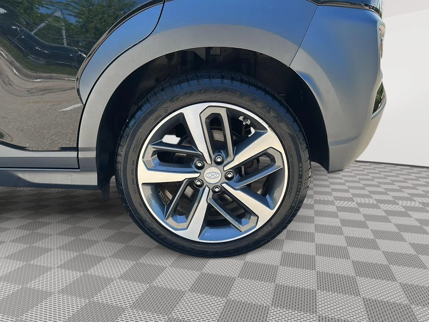 Used 2020 Ultra Black Hyundai Limited image 10