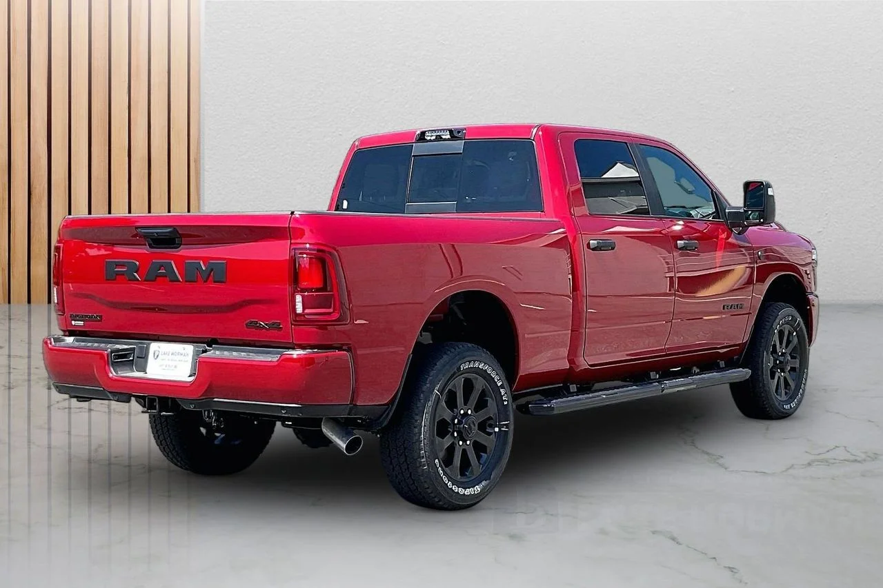 New 2026 Molten Red Pearl-Coat Exterior Paint RAM Big Horn image 9