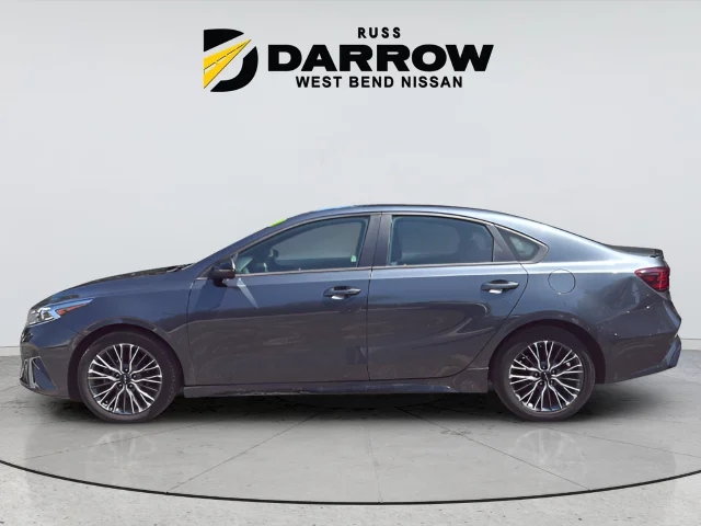 Used 2024 Gray Kia GT-Line image 2