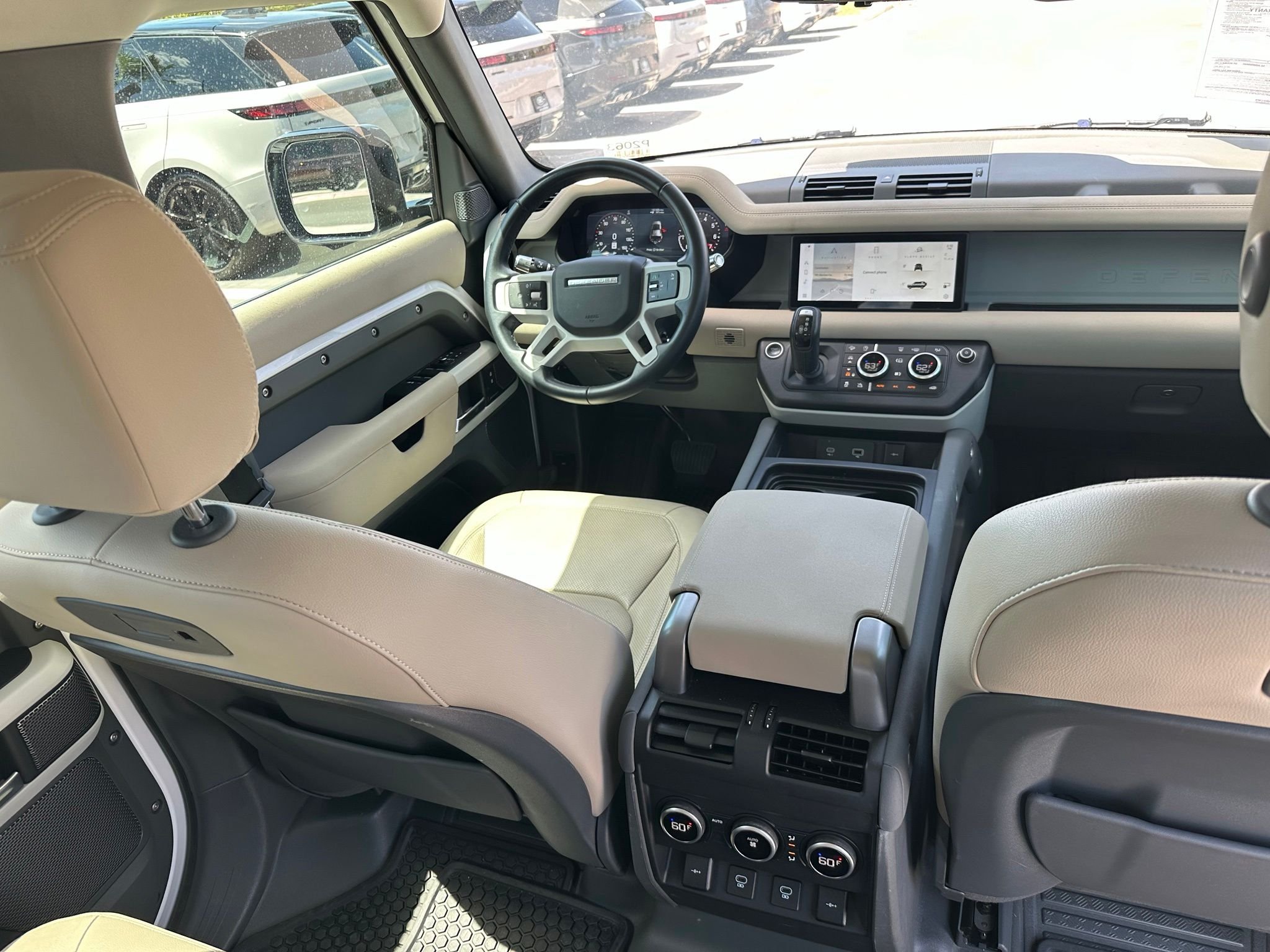Used 2021 Fuji White Land Rover SE image 5