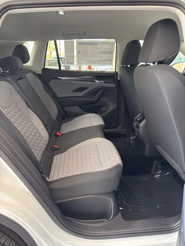 New 2026 White/off-white Volkswagen 2.0T S image 7