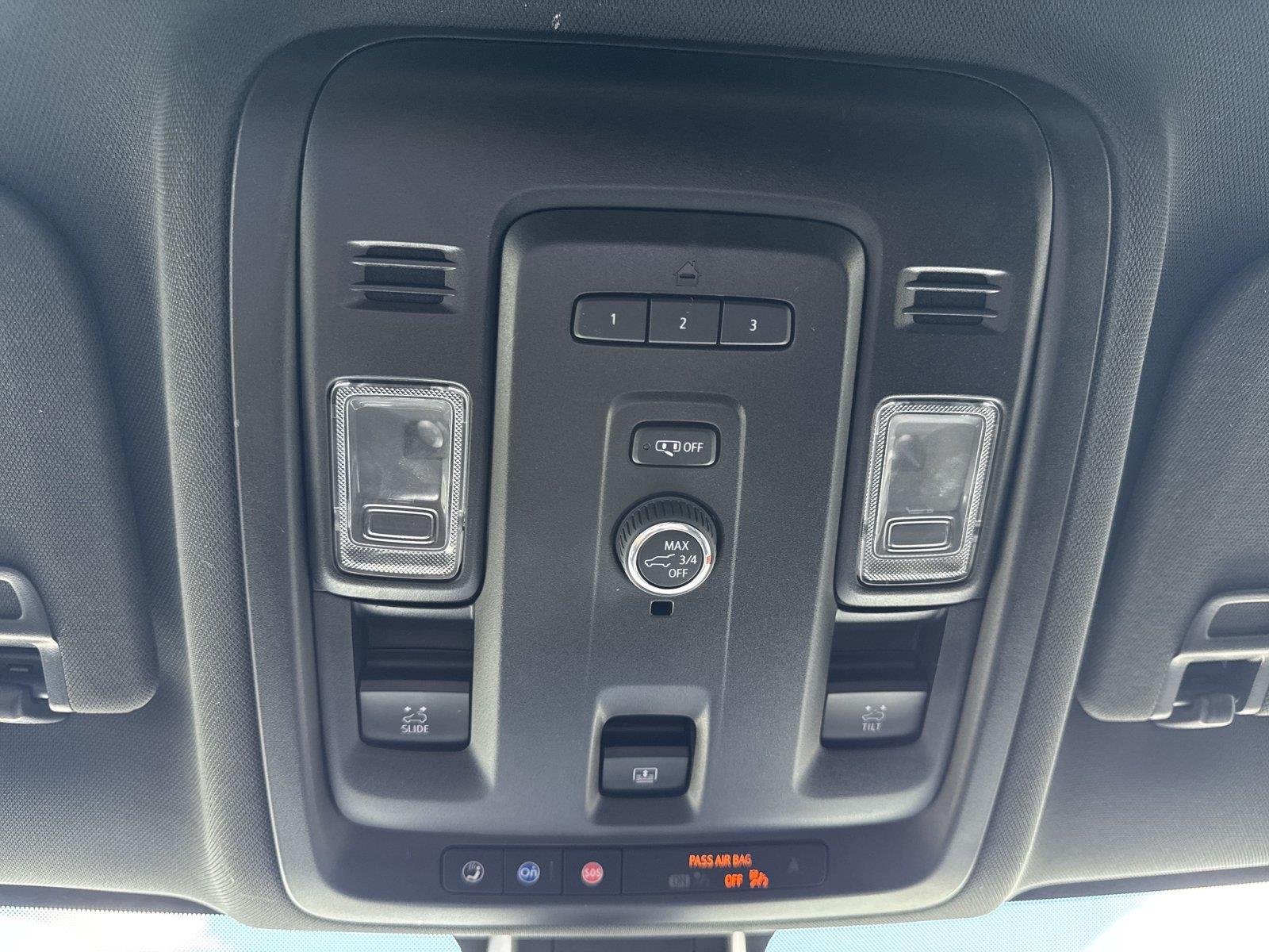 Used 2021 SUMMIT WHITE Chevrolet Z71 image 30