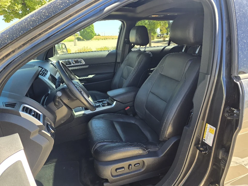 Used 2015 Magnetic Metallic Ford XLT image 12