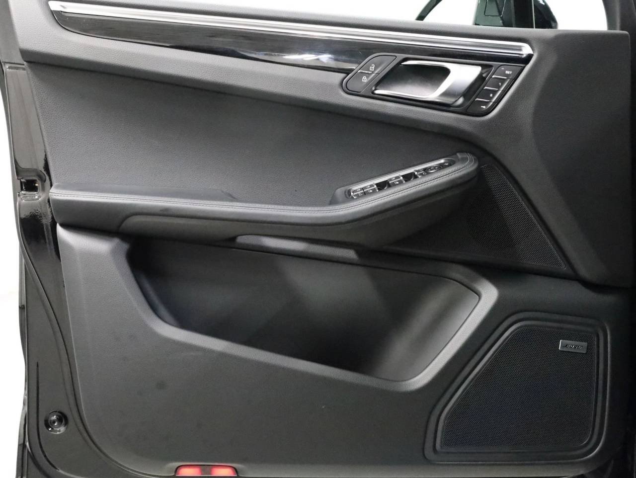 2026 Porsche Macan Base - Photo 16
