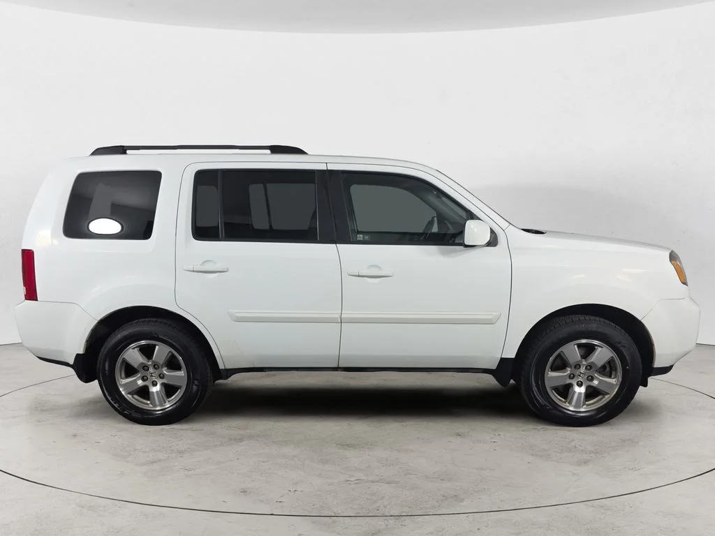 Used 2011  Honda EX-L image 6