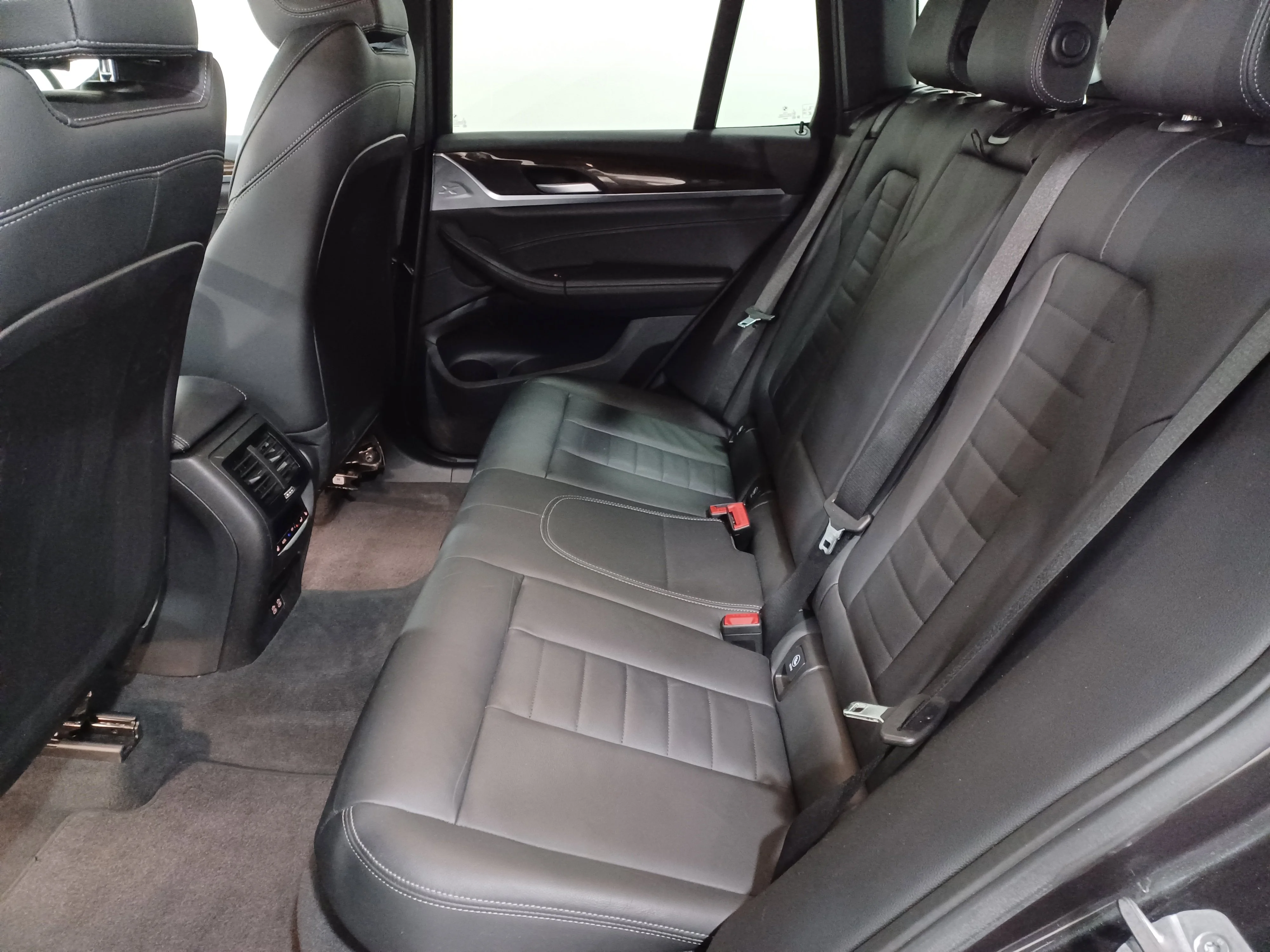 Certified Used 2023 Black Sapphire Metallic BMW xDrive30e Plug-In Hybrid*Nav | Htd Leather | Htd Steering Wheel | Rain Sense Wipers image 11