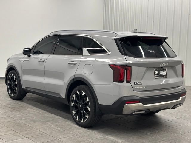 Used 2025 Gray Kia SX image 4