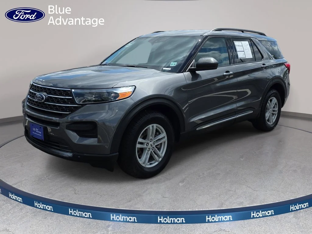 2023 Ford Explorer XLT 4WD's photo