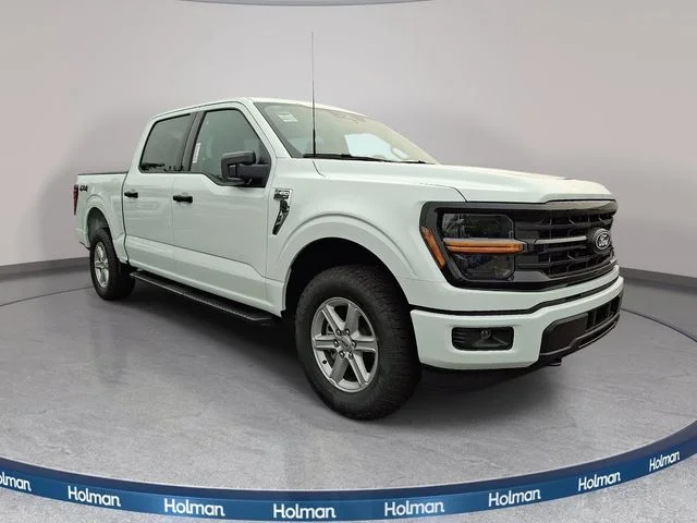 New 2026 Oxford White Ford XLT image 2