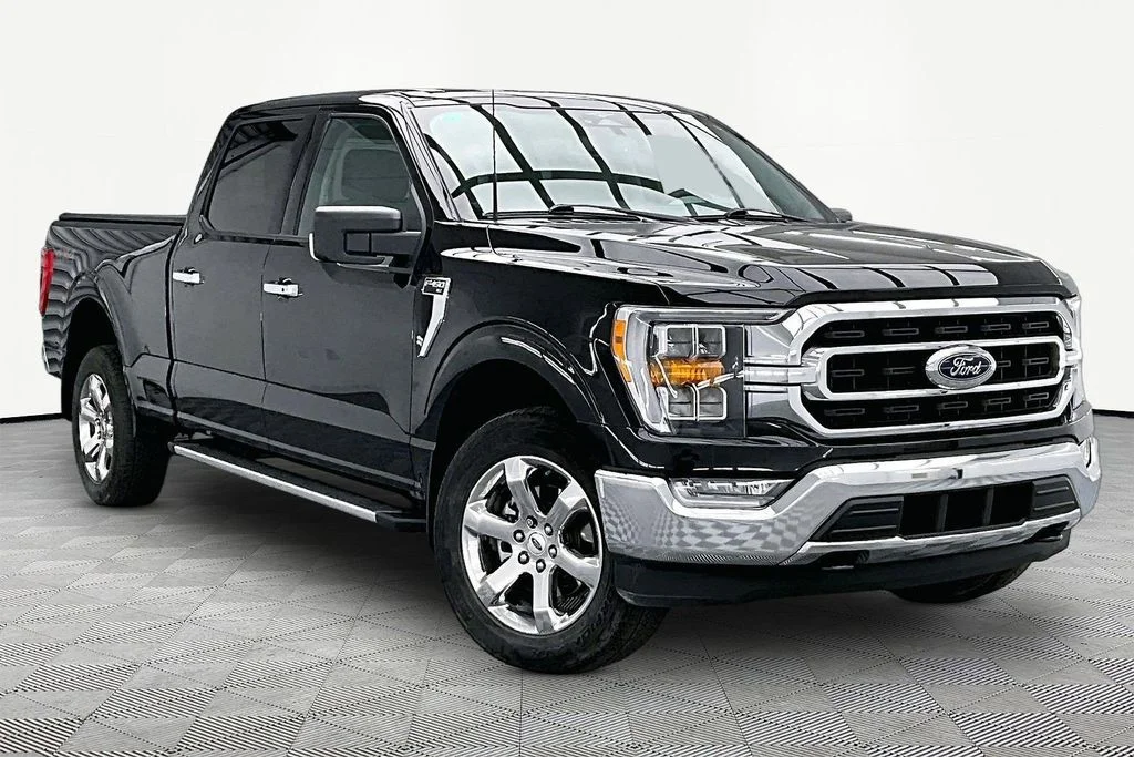 Certified Used 2023 Black Metallic Ford XLT image 12