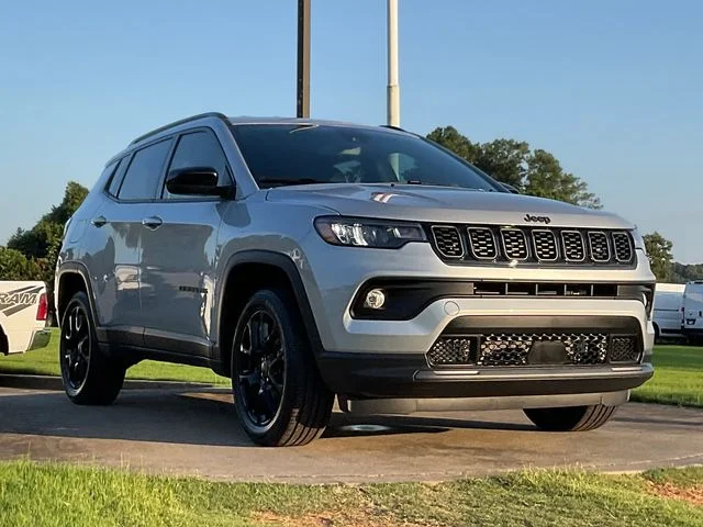 New 2026 Silver Zynith Metallic Clear-Coat Exterior Paint Jeep Latitude image 1