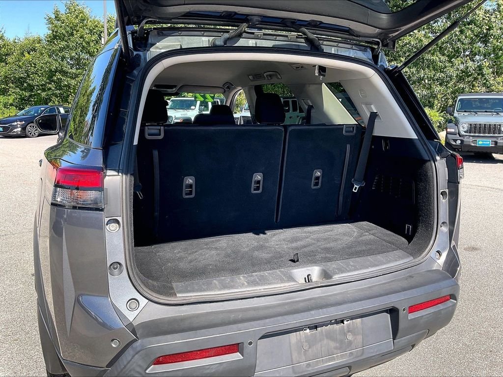 Used 2022 Gun Metallic Nissan SV image 36