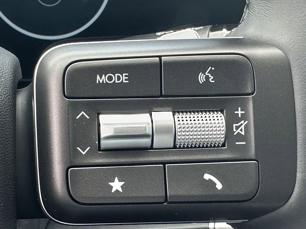 New 2026 Ecotronic Gray Pearl Hyundai SEL Premium 7P image 24