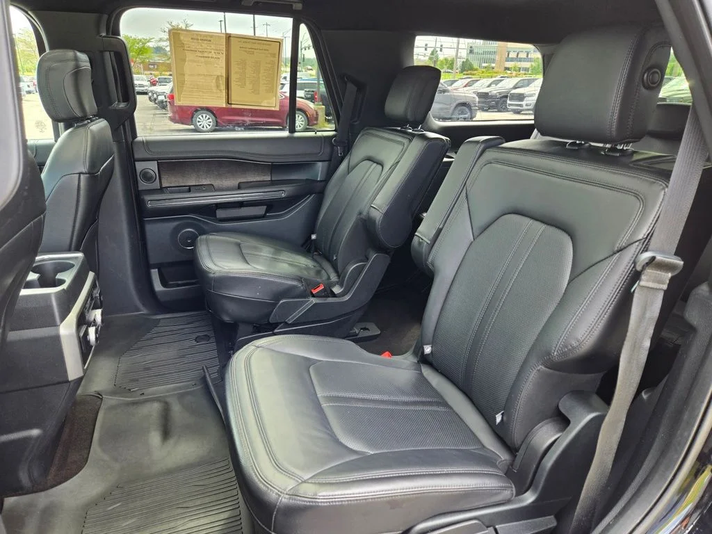 Used 2020 Black Ford Limited image 29