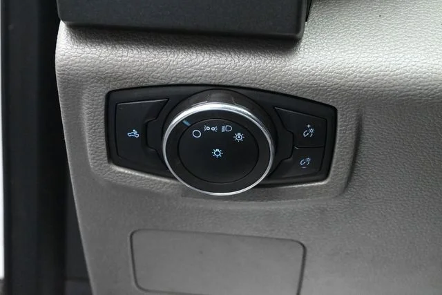 Used 2020 Oxford White Ford XL image 11