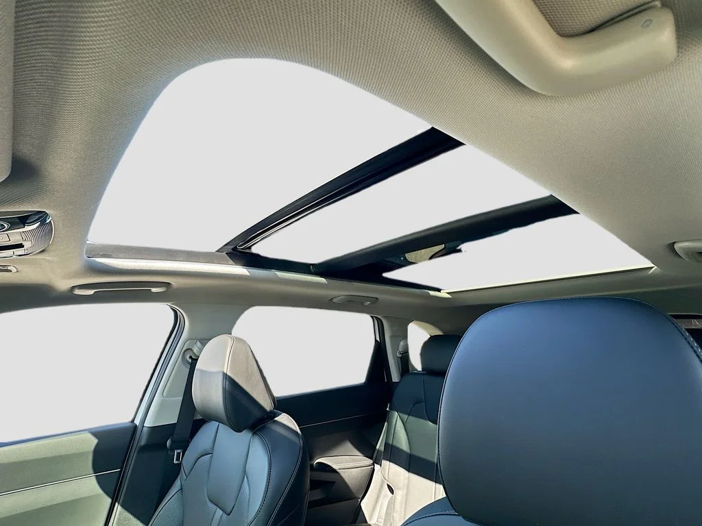 New 2026 Glacial White Kia S image 21