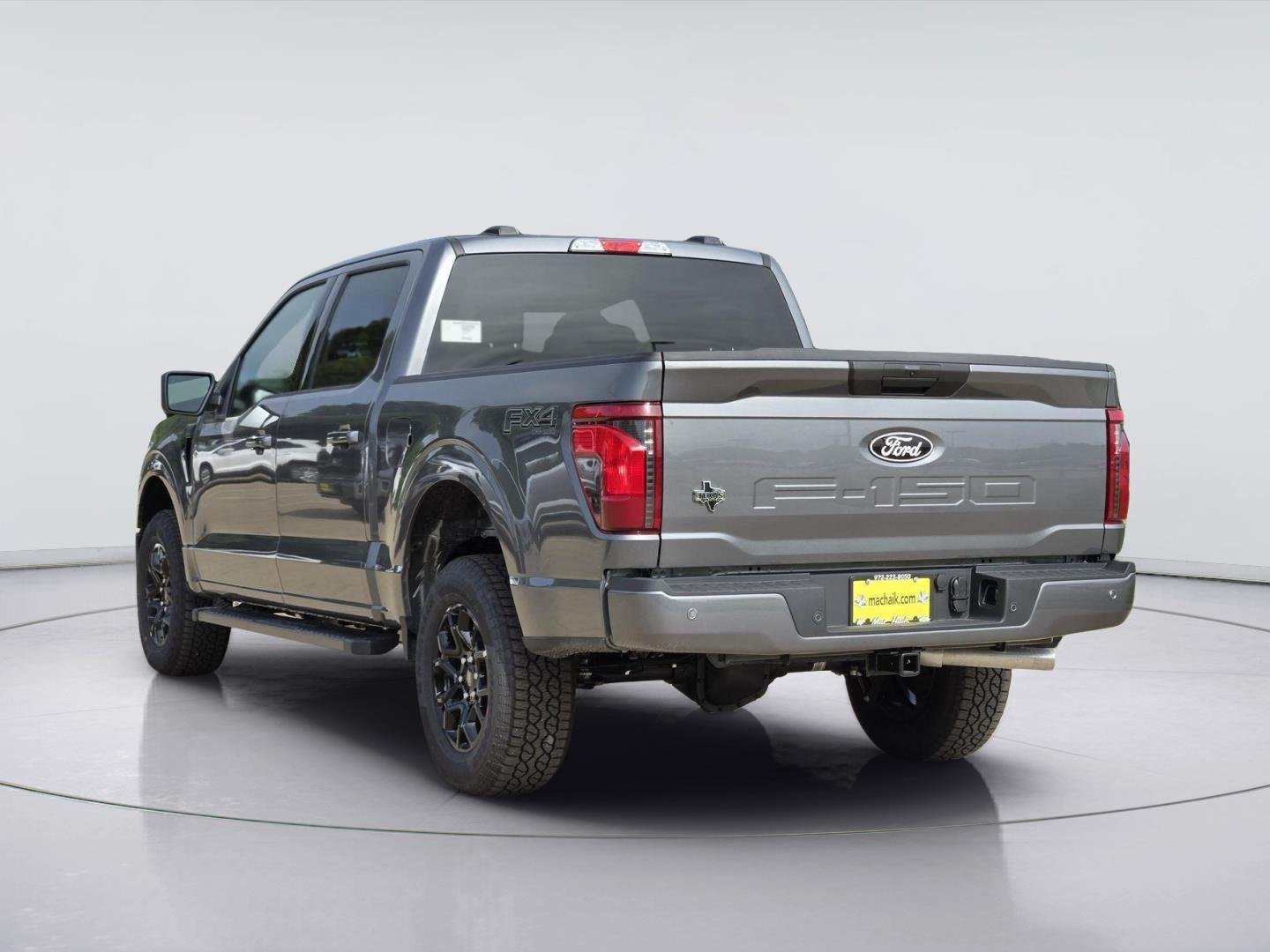 New 2026 Carbonized Gray Metallic FORD XLT image 3