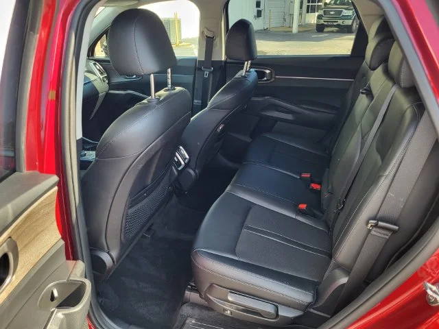 Used 2022 Red Kia S image 13