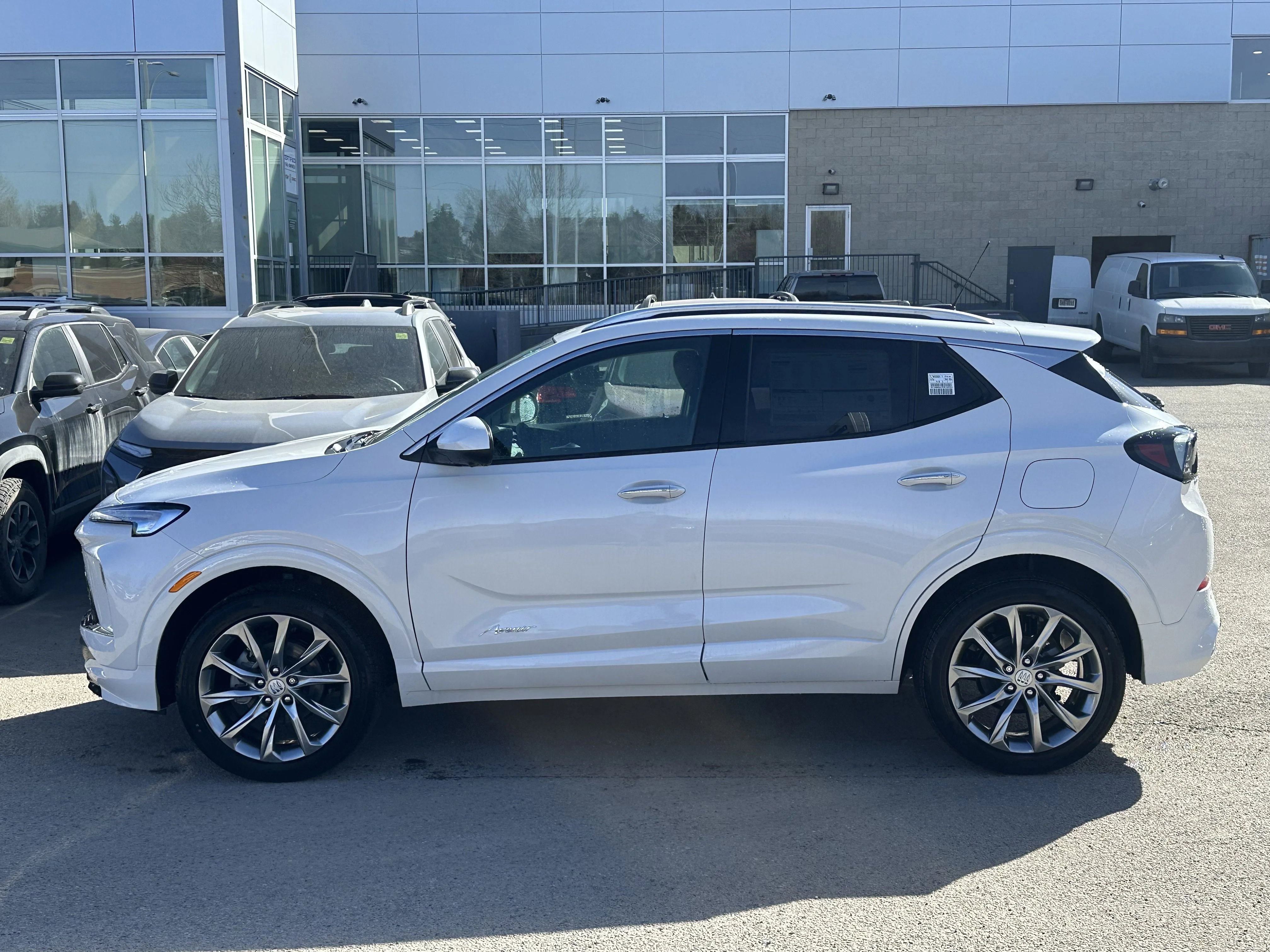 New 2026 White Frost Tricoat Buick Avenir image 3