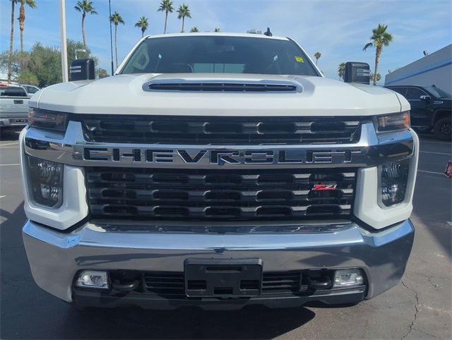 2022 Chevrolet Silverado 2500HD LT photo 3