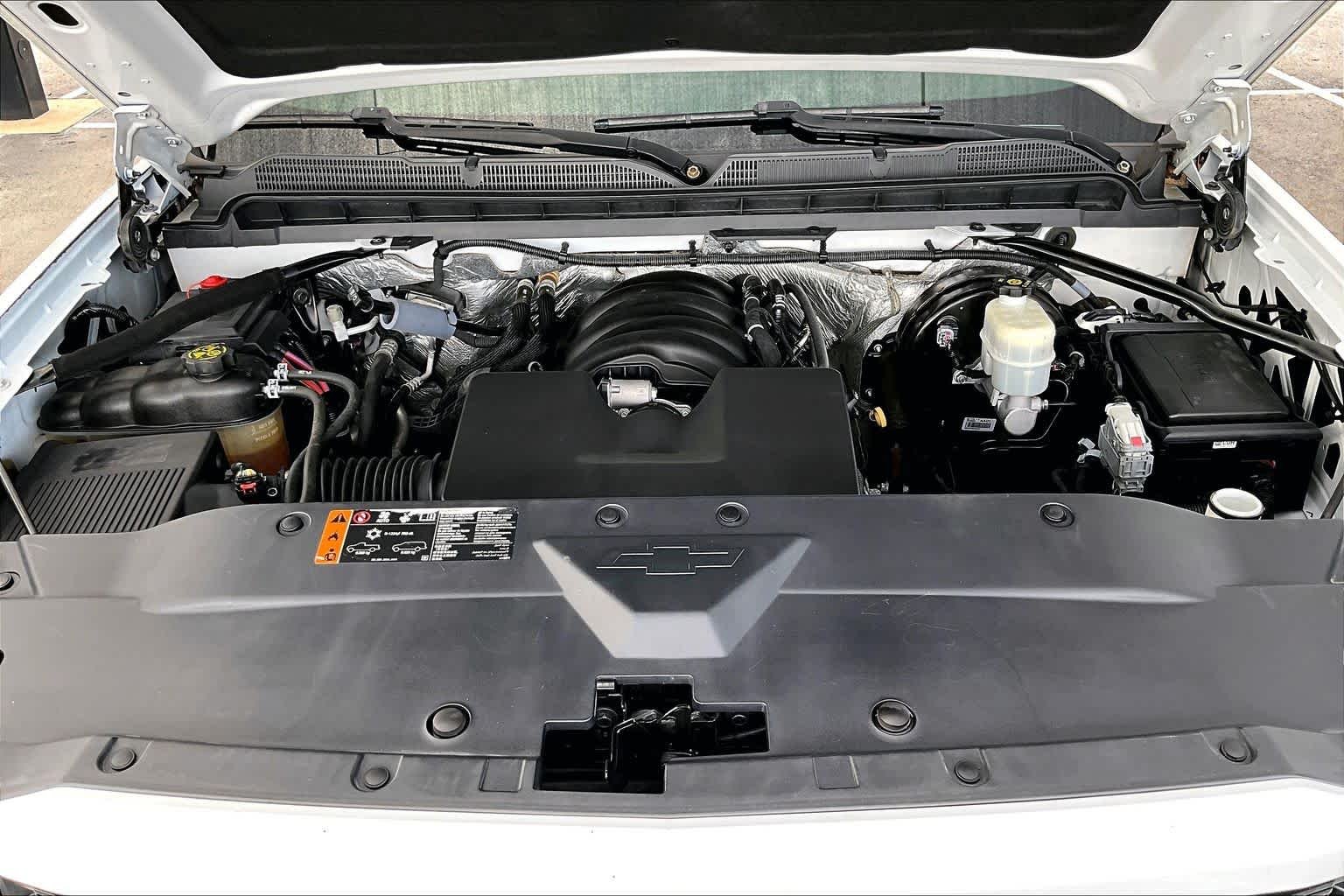 Used 2017 Summit White Chevrolet Custom image 32