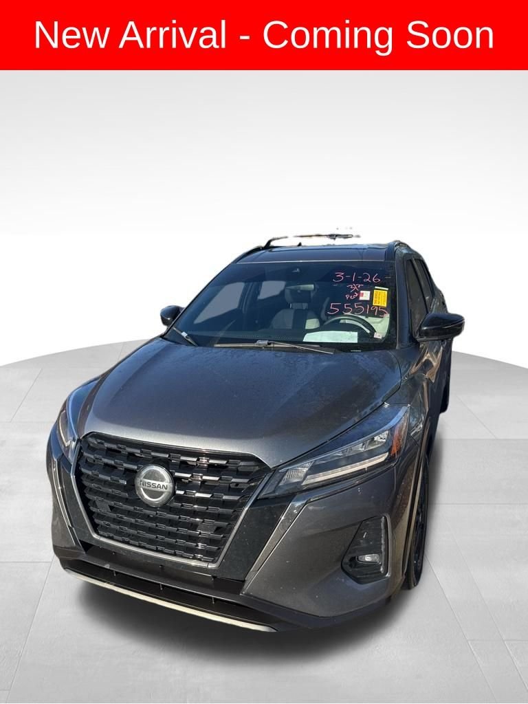 2021 Nissan Kicks SR