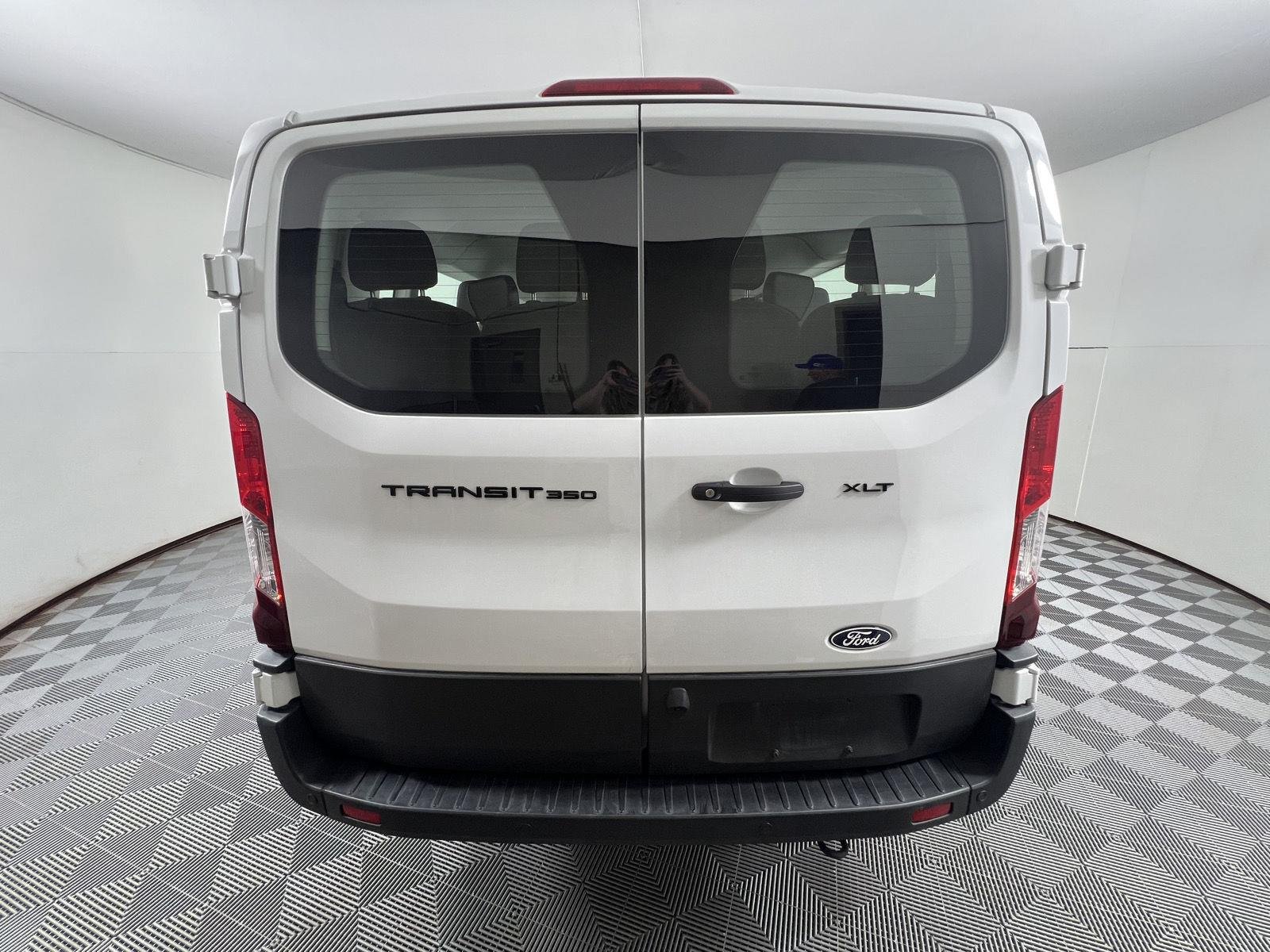 Used 2026 Oxford White Ford 350 XLT image 9