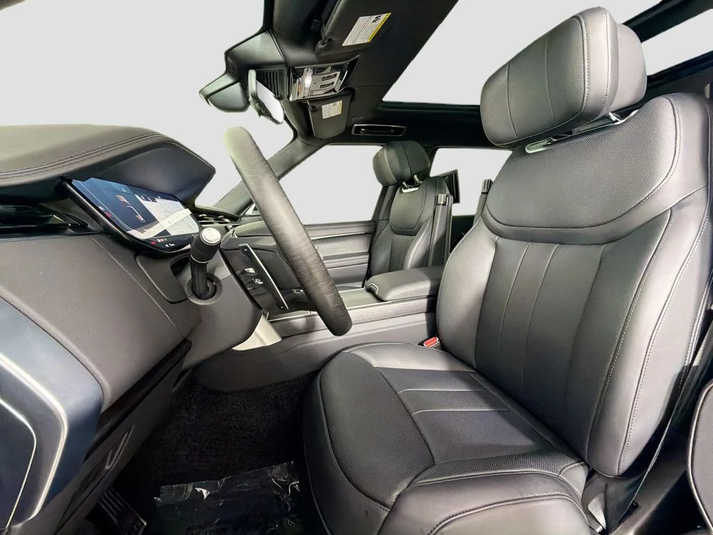 Used 2026 Black Land Rover Autobiography image 22