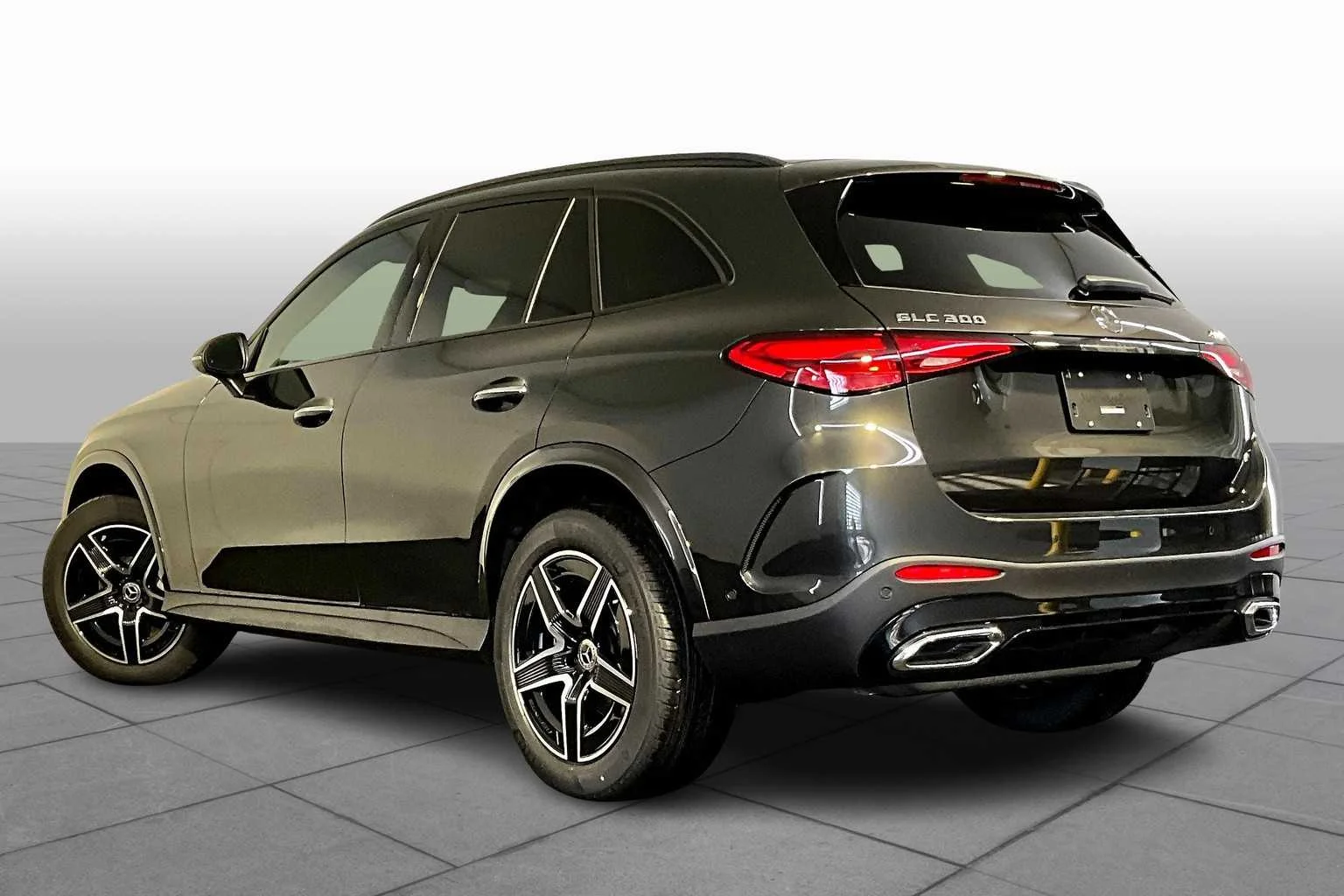 New 2026 Graphite Grey Metallic Mercedes-Benz GLC 300 image 3