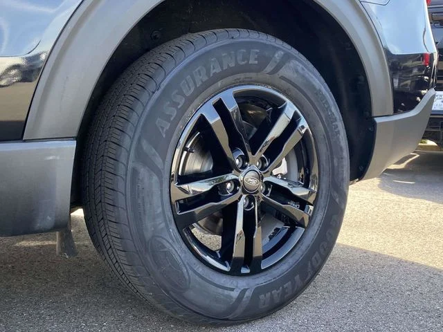 2024 Ford Explorer XLT - Photo 11