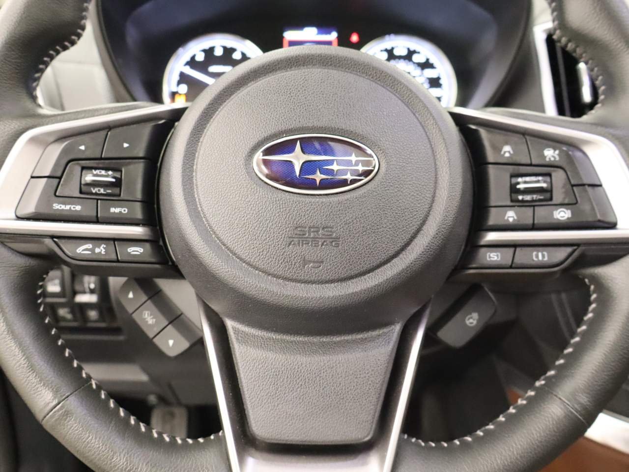 Used 2022 Magnetite Gray Metallic Subaru Touring image 11