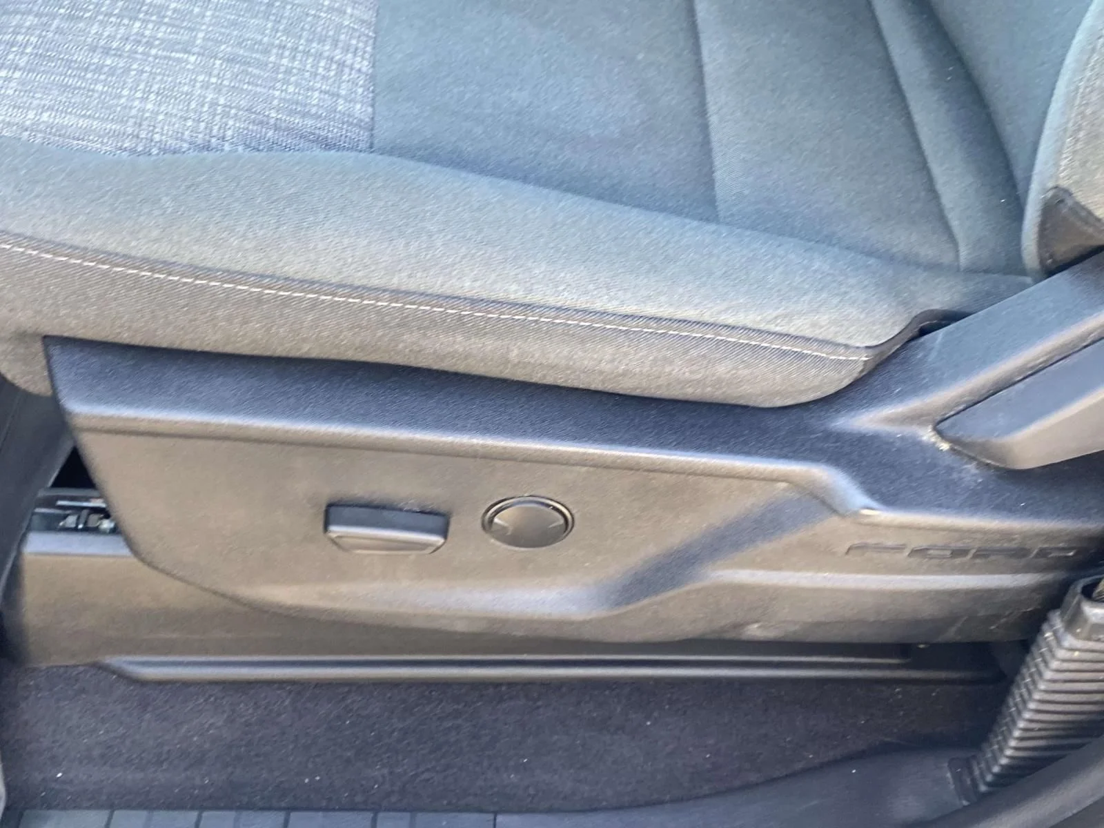 Used 2023 Silver Ford XLT image 16