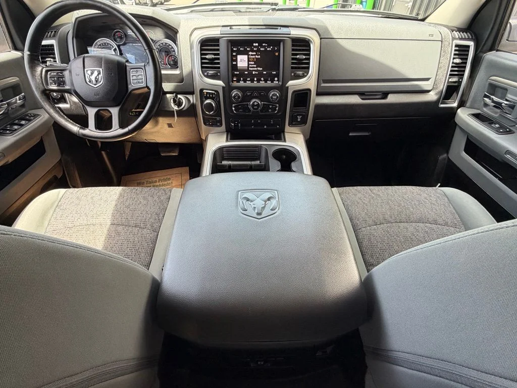 Used 2019 White Ram Warlock image 12