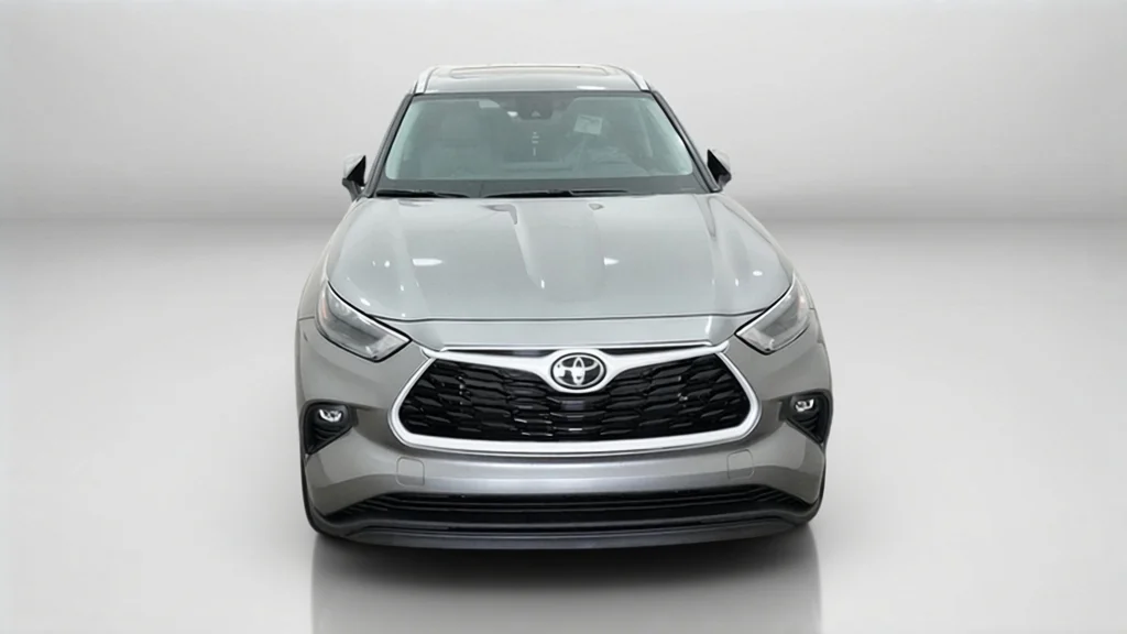 New 2026 Heavy Metal Toyota XLE image 16