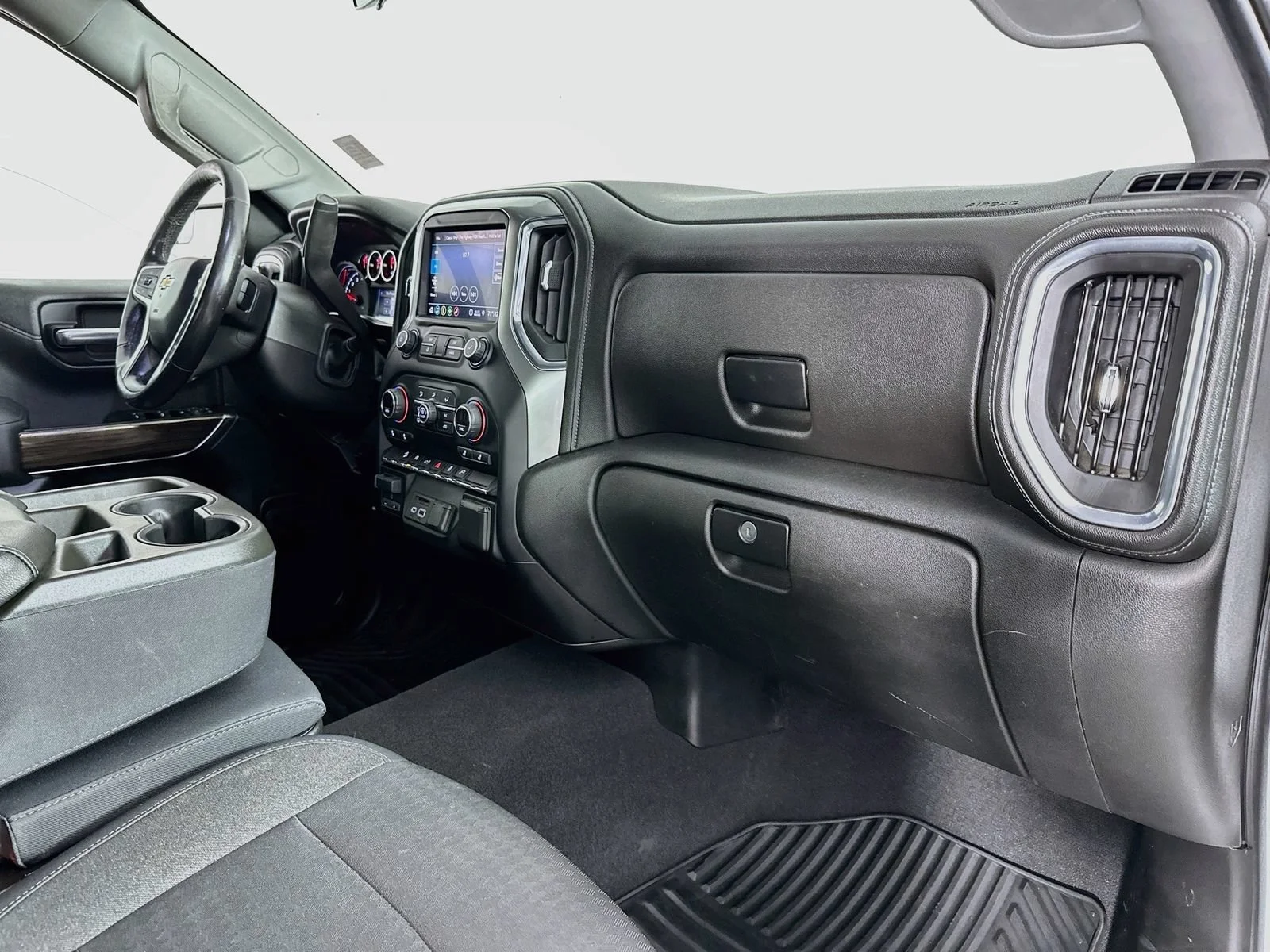 Used 2019 SUMMIT WHITE Chevrolet LT image 30