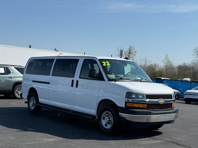 Used 2023 Summit White Chevrolet 1LT image 3