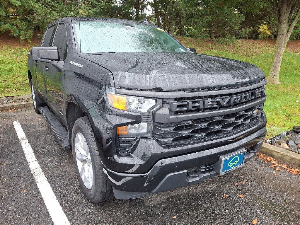 Used 2022 BLACK Chevrolet Custom image 3