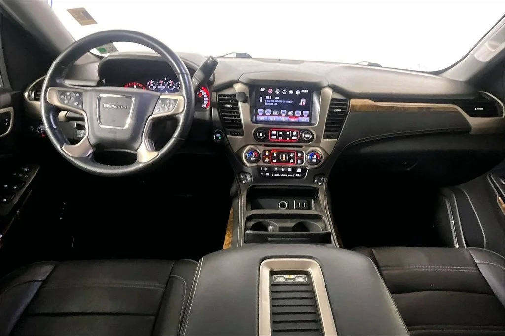 Used 2016 Sparkling Silver Metallic GMC Denali image 11