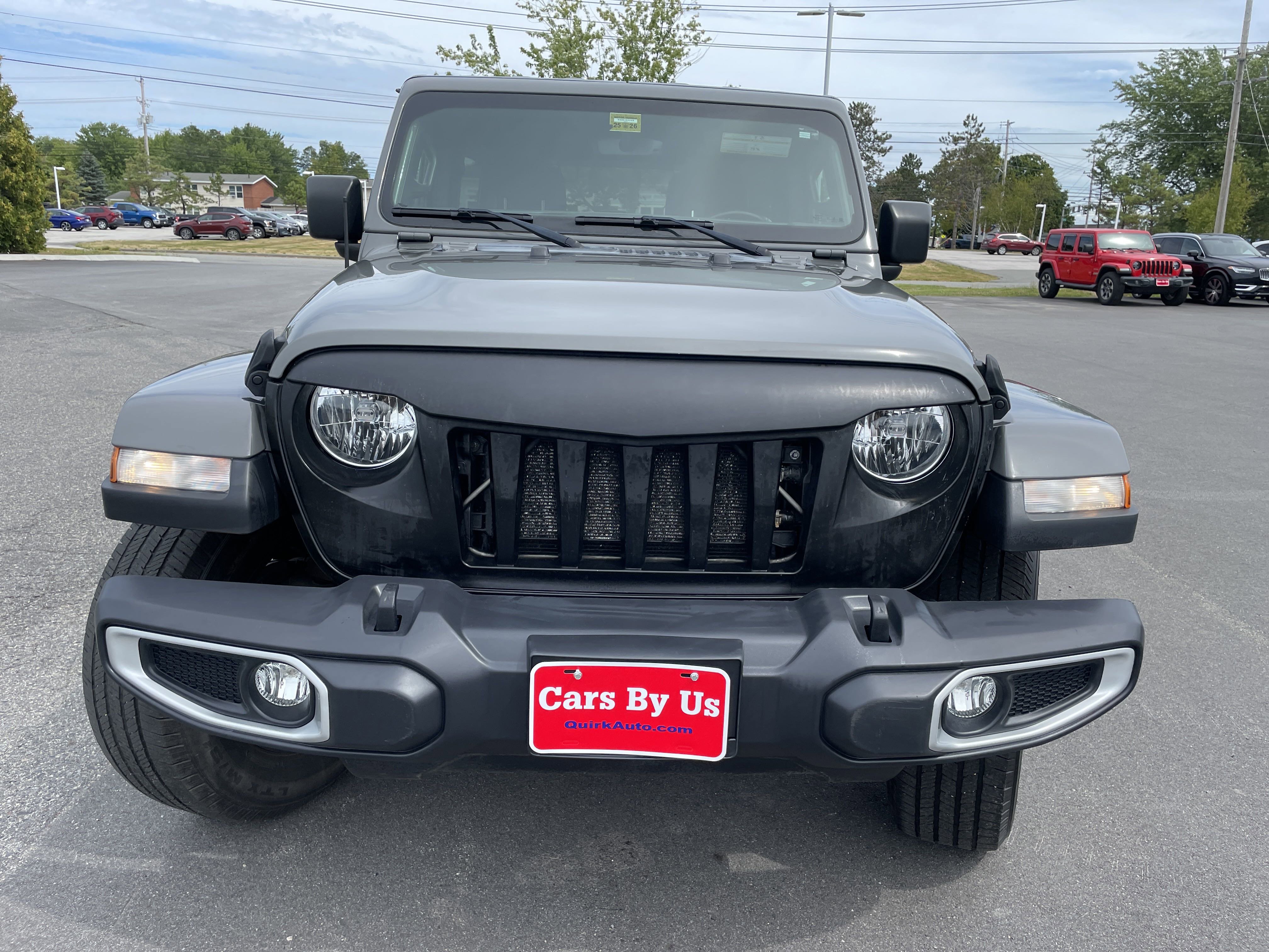 Used 2020 Sting-Gray Clearcoat Jeep Sahara image 5