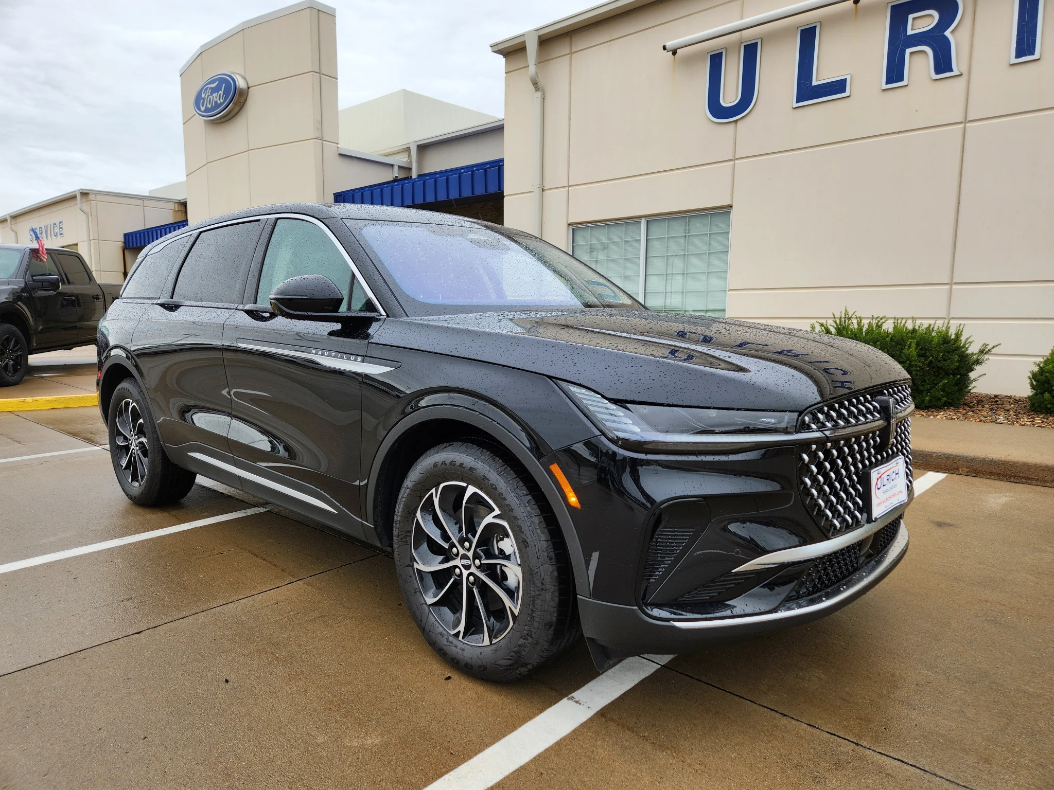 New 2026 Infinite Black Metallic Clearcoat Lincoln Premiere image 2