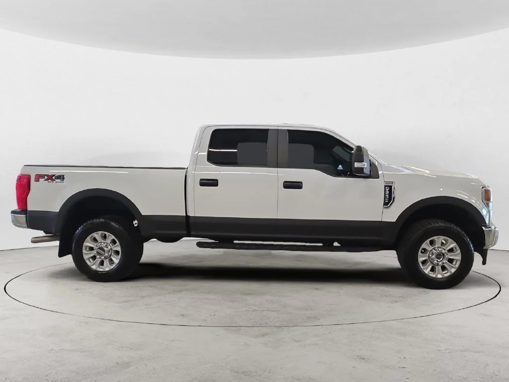 Used 2022 White Ford XL image 7