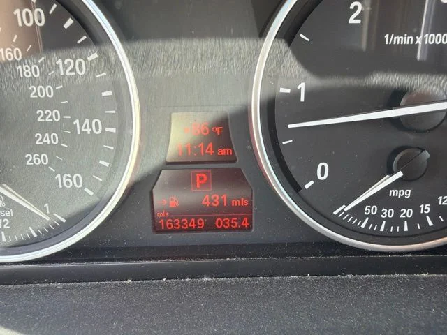 Used 2010 Black BMW xDrive35d image 12