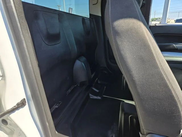 Used 2022 White Chevrolet LT image 17