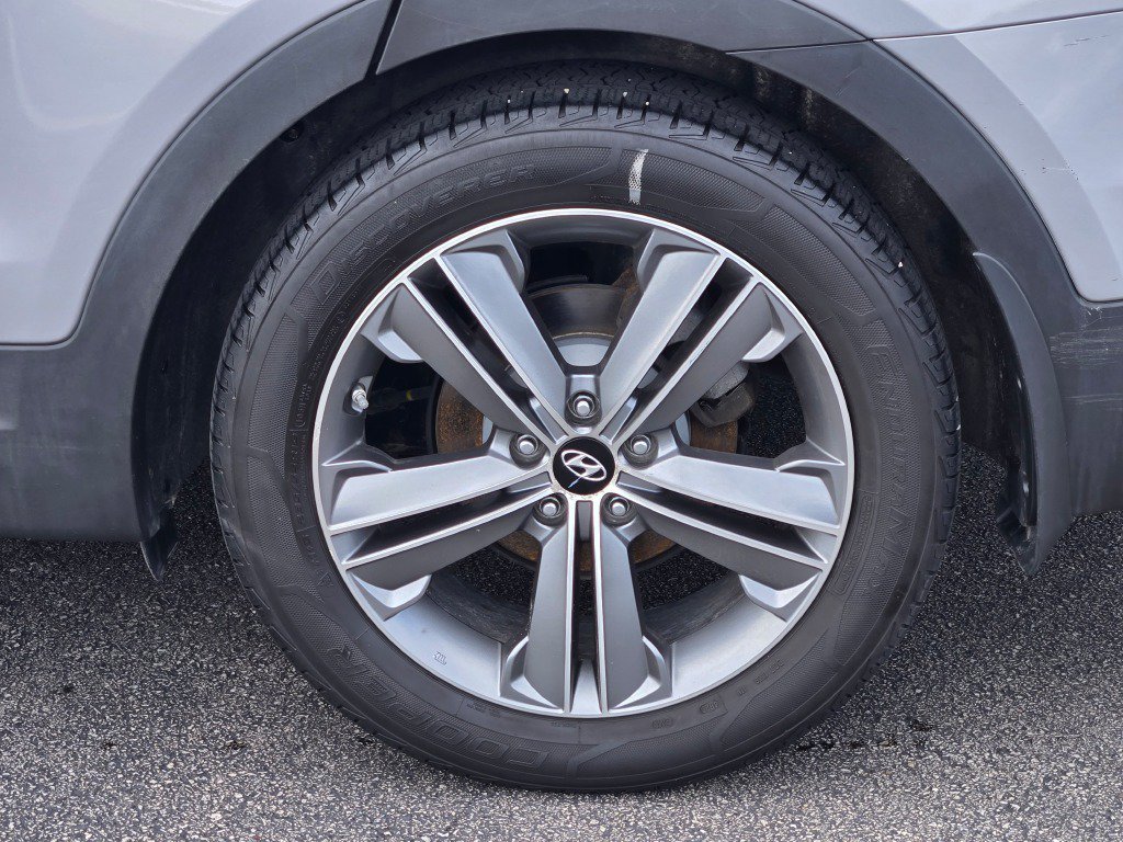 Used 2016 Frost Hyundai Limited image 16