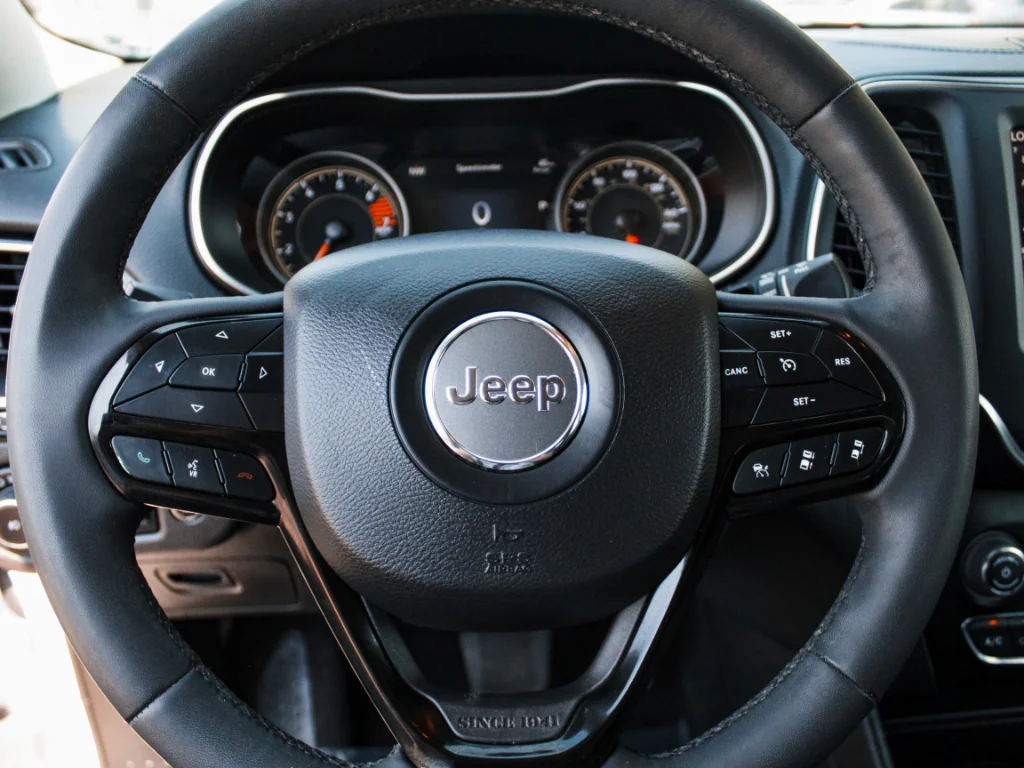 Used 2023 Bright White Clearcoat Jeep Altitude Lux image 12