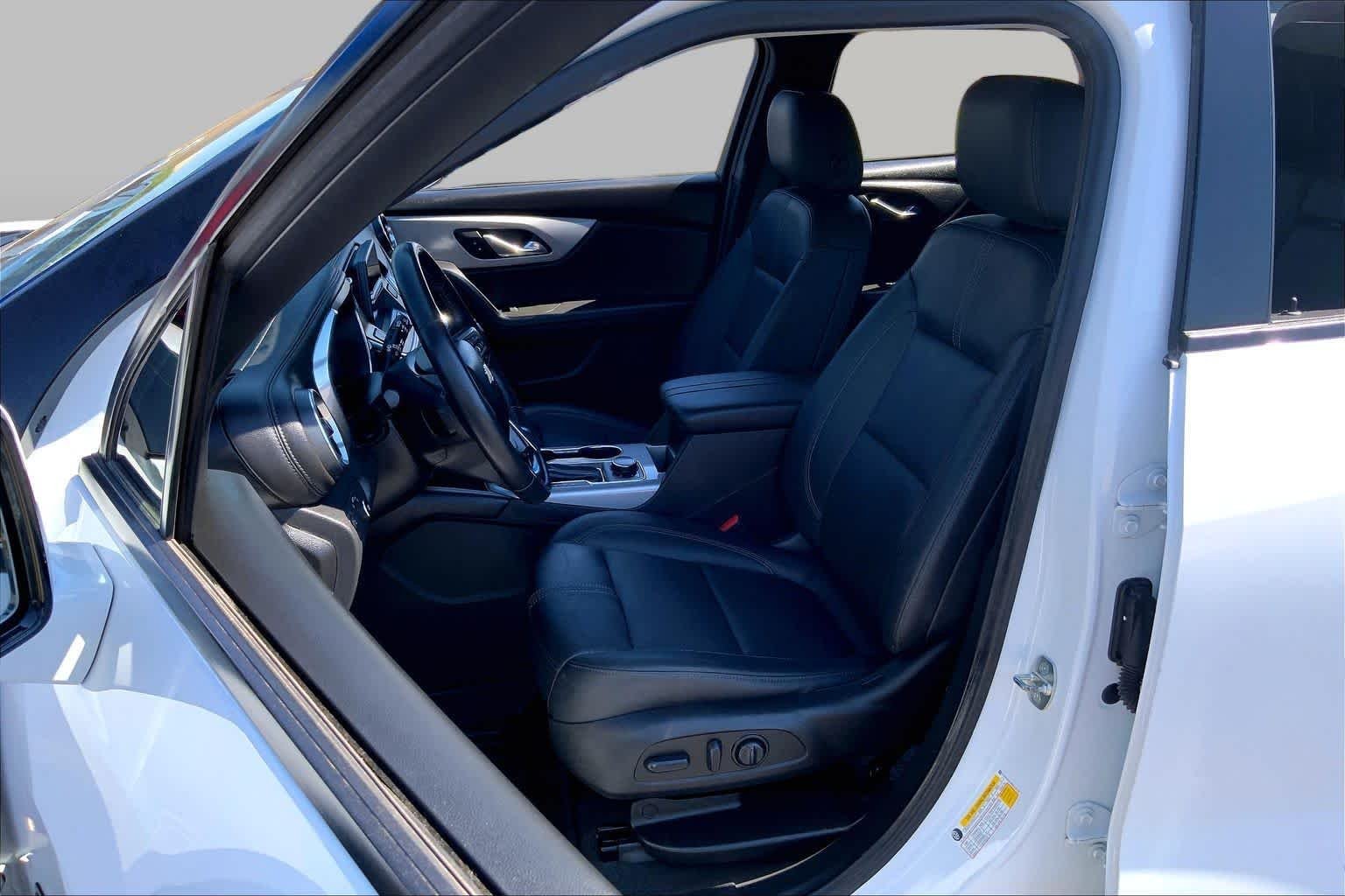 Used 2022 Summit White Chevrolet LT image 8
